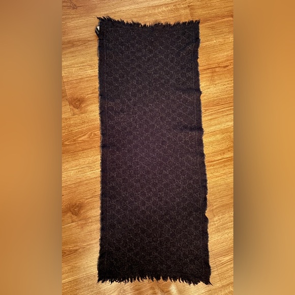 GUCCI | Italian Made 100% Wool Black Grey GG Fringe End Scarf - Picture 6 of 8